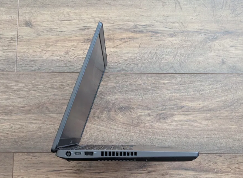 Ноутбук Б-клас Dell Latitude 5401 / 14" (1366x768) TN / Intel Core i5-9300H (4 (8) ядра по 2.4 - 4.1 GHz) / 8 GB DDR4 / 240 GB SSD / Intel UHD Graphics 630 / WebCam - Зображення 4