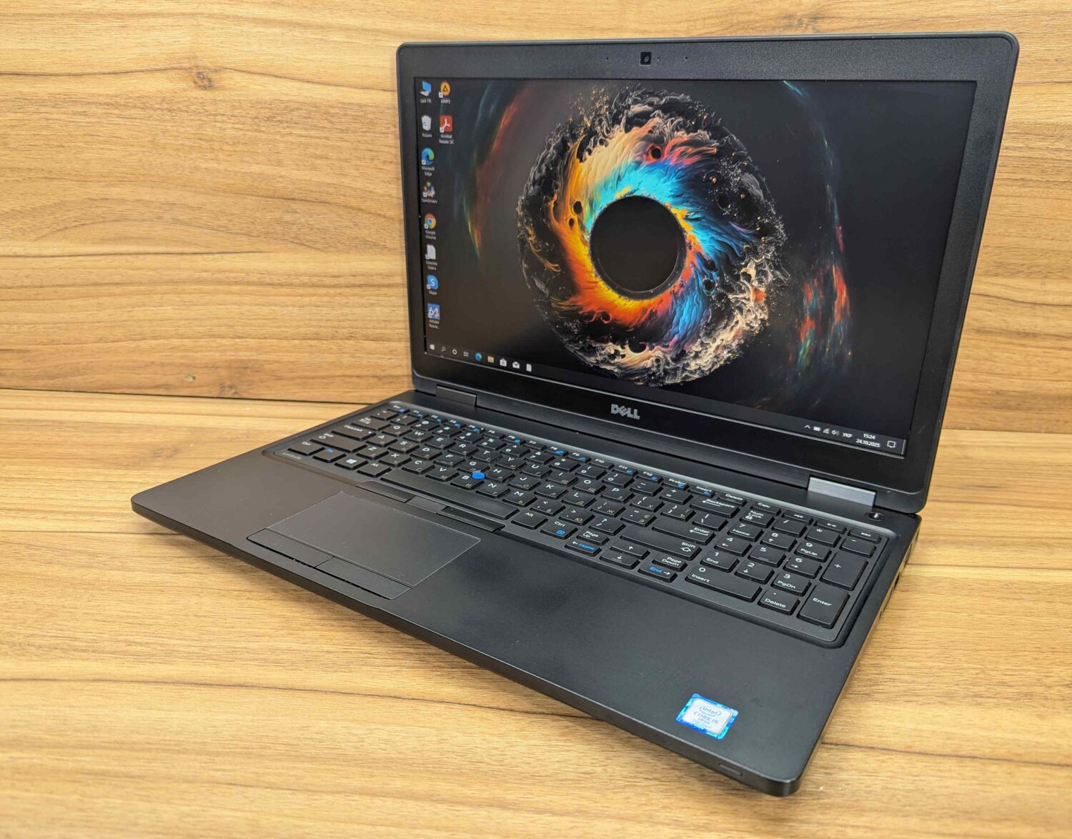 Ноутбук Dell Latitude 5580 / 15.6" (1920x1080) IPS / Intel Core i5-7300U (2 (4) ядра по 2.6 - 3.5 GHz) / 16 GB DDR4 / 240 GB SSD / Intel HD Graphics 620 / WebCam / Windows 10 - Зображення 5