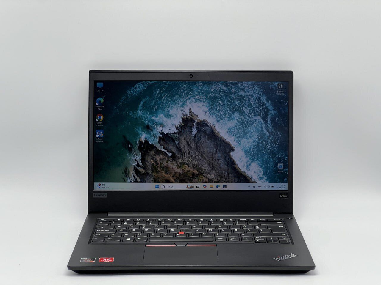 Ноутбук Б-клас Lenovo ThinkPad E495 / 14" (1920x1080) IPS / AMD Ryzen 5 3500U (4 (8) ядра по 2.1 - 3.7 GHz) / 8 GB DDR4 / 240 GB SSD / AMD Radeon Vega 8 Graphics / WebCam - Зображення 2