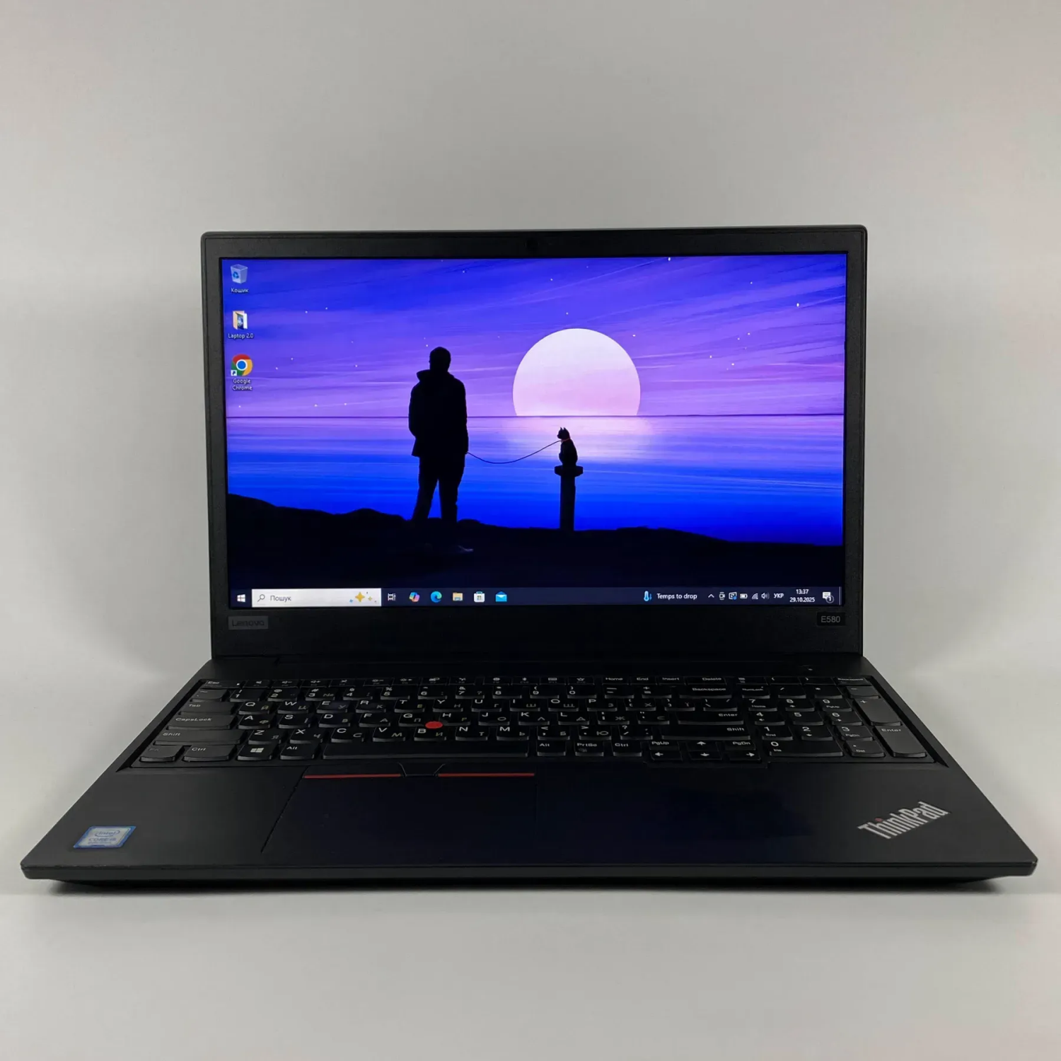 Ноутбук Lenovo ThinkPad E580 / 15.6" (1366x768) TN / Intel Core i5-8250U (4 (8) ядра по 1.6 - 3.4 GHz) / 16 GB DDR4 / 256 GB SSD / Intel HD Graphics 620 / WebCam / HDMI - Зображення 2