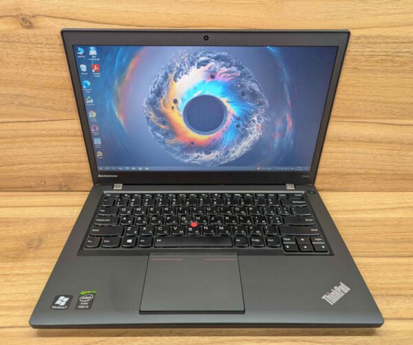 Ноутбук Lenovo ThinkPad T440s / 14" (1600x900) TN / Intel Core i5-4300U (2 (4) ядра по 1.9 - 2.9 GHz) / 12 GB DDR3 / 240 GB SSD / Intel HD Graphics 4400 / WebCam / Windows 10 - Зображення 2