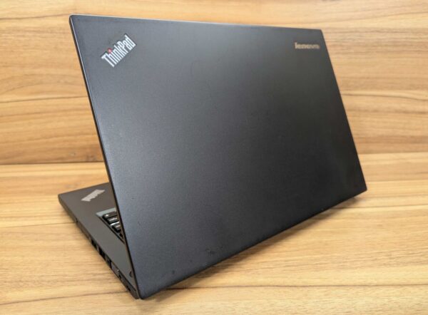 Ноутбук Lenovo ThinkPad T440s / 14" (1600x900) TN / Intel Core i5-4300U (2 (4) ядра по 1.9 - 2.9 GHz) / 12 GB DDR3 / 240 GB SSD / Intel HD Graphics 4400 / WebCam / Windows 10 - Зображення 7