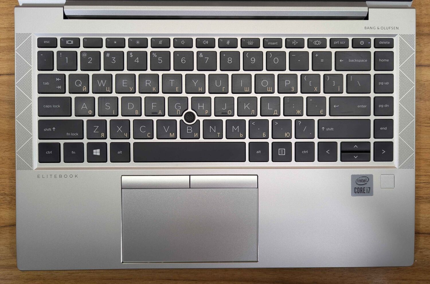 Ультрабук Б-клас HP EliteBook 840 G7 / 14" (1920x1080) IPS / Intel Core i7-10610U (4 (8) ядра по 1.8 - 4.9 GHz) / 16 GB DDR4 / 512 GB SSD / Intel UHD Graphics / Fingerprint / HDMI / Windows 10 - Зображення 4