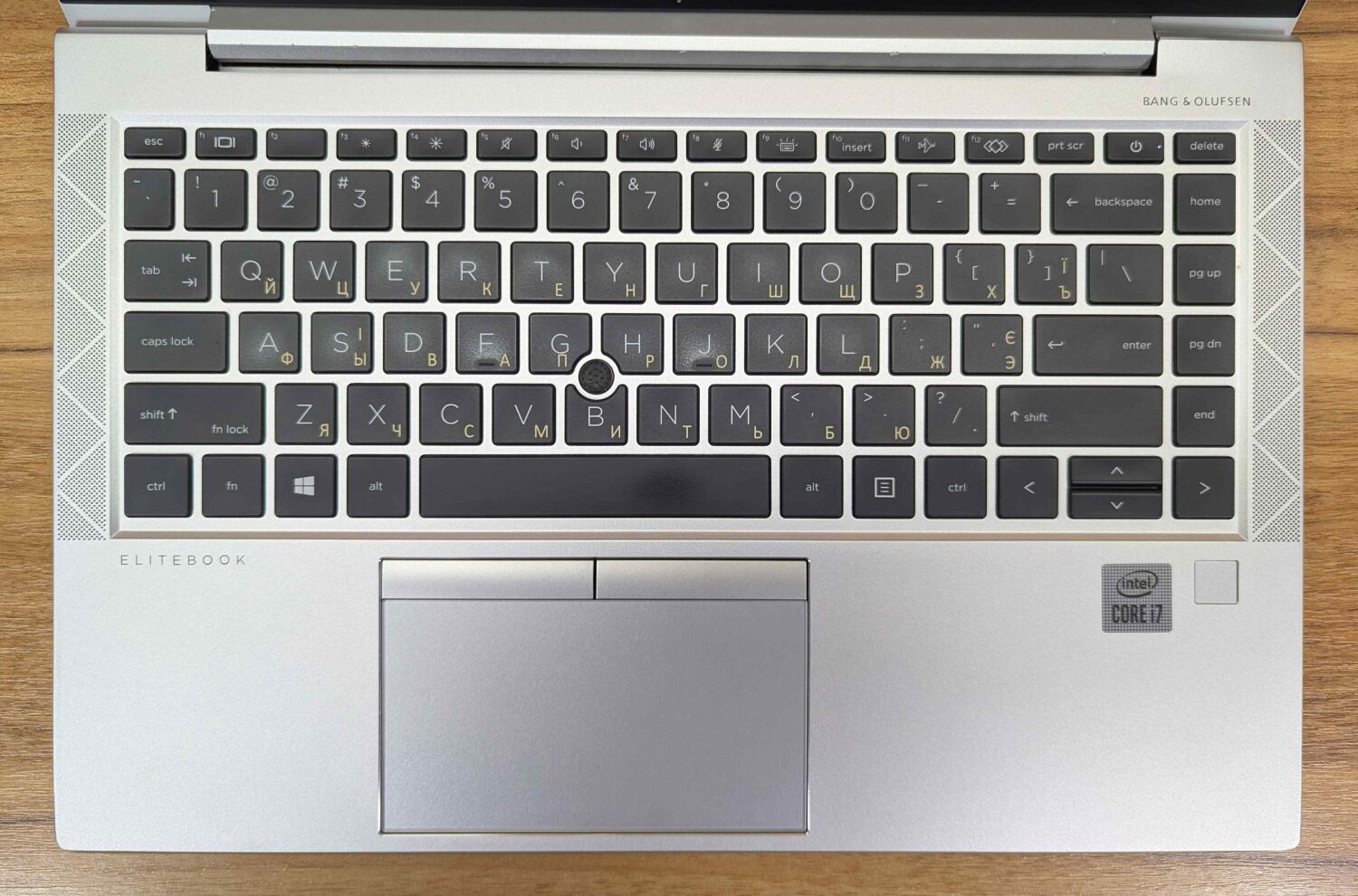 Ультрабук Б-клас HP EliteBook 840 G7 / 14" (1920x1080) IPS / Intel Core i7-10610U (4 (8) ядра по 1.8 - 4.9 GHz) / 16 GB DDR4 / 512 GB SSD / Intel UHD Graphics / HDMI / Fingerprint / Windows 10 - Зображення 4