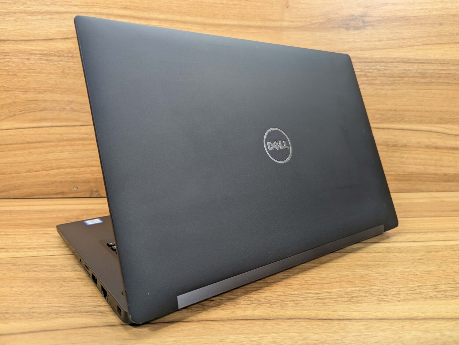 Ультрабук Dell Latitude 7480 / 14" (1366x768) TN / Intel Core i5-7300U (2 (4) ядра по 2.6 - 3.5 GHz) / 8 GB DDR4 / 256 GB SSD / Intel HD Graphics 620 / WebCam / HDMI / Windows 10 - Зображення 7