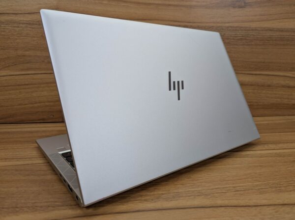 Ультрабук HP EliteBook 840 G7 / 14" (1920x1080) IPS / Intel Core i7-10610U (4 (8) ядра по 1.8 - 4.9 GHz) / 16 GB DDR4 / 512 GB SSD / Intel UHD Graphics / HDMI / Fingerprint / Windows 10 - Зображення 7