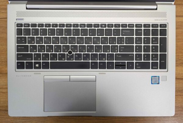 Ультрабук HP EliteBook 850 G6 / 15.6" (1920x1080) IPS / Intel Core i5-8365U (4 (8) ядра по 1.6 - 4.1 GHz) / 16 GB DDR4 / 512 GB SSD / Intel UHD Graphics / WebCam / HDMI / Windows 10 - Зображення 3