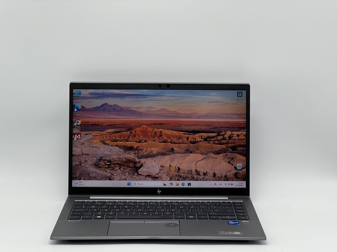 Ультрабук HP ZBook Firefly 14 G8 / 14" (1920x1080) IPS / Intel Core i5-1145G7 (4 (8) ядра по 2.6 - 4.4 GHz) / 16 GB DDR4 / 480 GB SSD / Intel Iris Xe Graphics / WebCam - Зображення 2