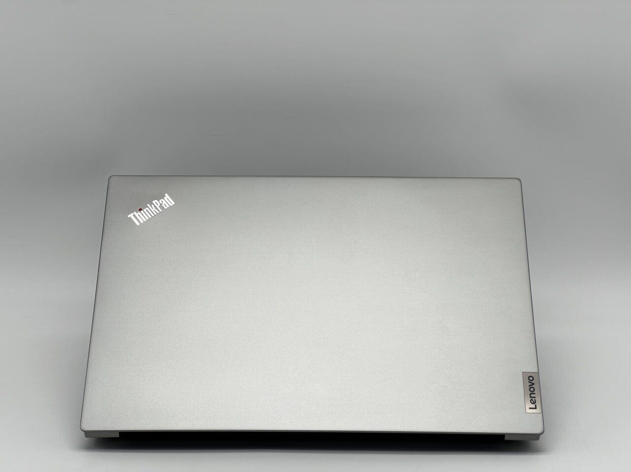 Ультрабук Lenovo ThinkPad E14 Gen 4 / 14" (1920x1080) IPS / Intel Core i5-1235U (10 (12) ядер по 3.3 - 4.4 GHz) / 16 GB DDR4 / 240 GB SSD / Intel Iris Xe Graphics / WebCam - Зображення 5