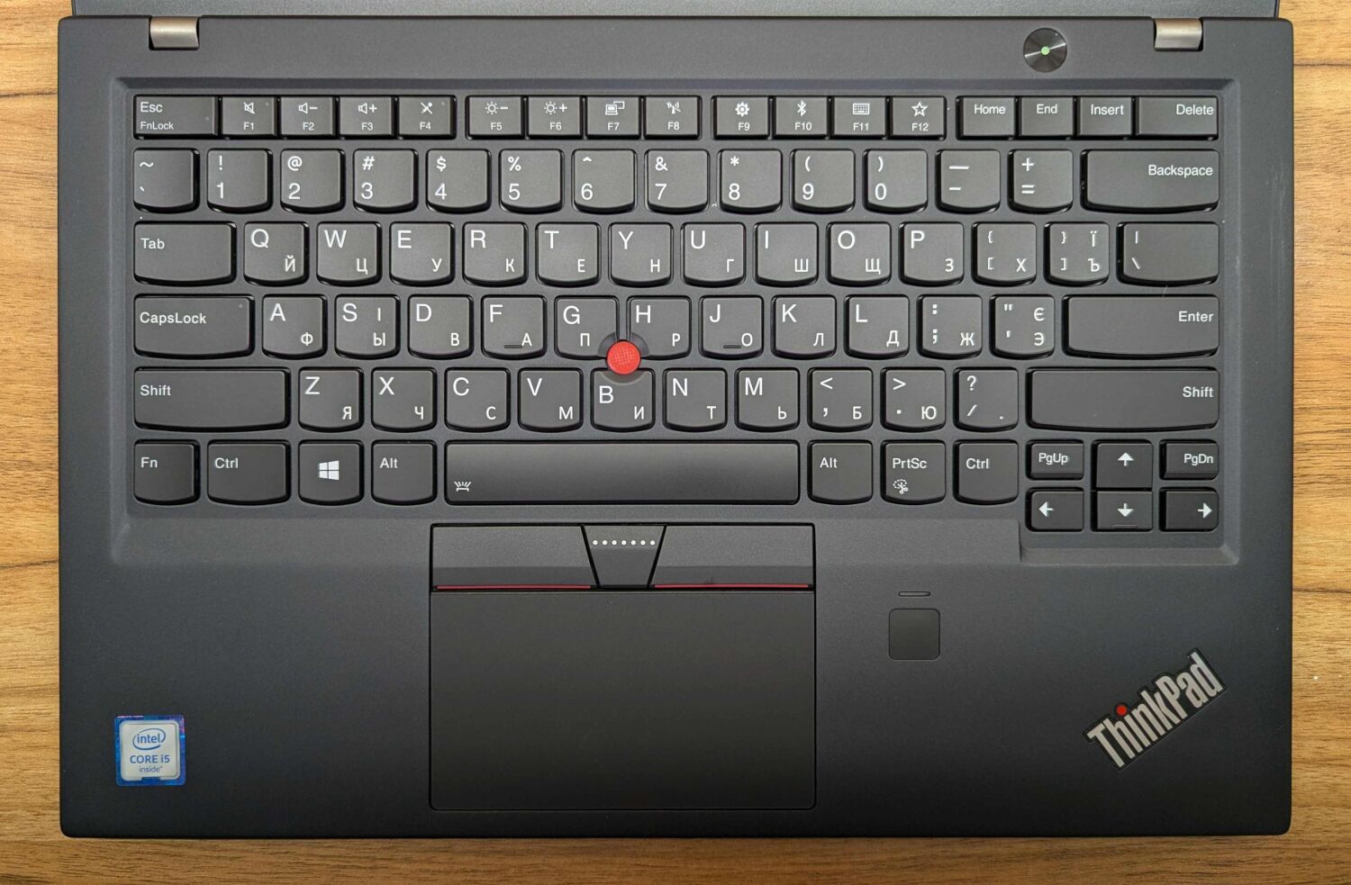 Ультрабук Lenovo ThinkPad x1 Carbon / 14" (1920x1080) IPS / Intel Core i5-6200U (2 (4) ядра по 2.3 - 2.8 GHz) / 8 GB DDR3 / 512 GB SSD / Intel HD Graphics 520 / WebCam / Fingerprint / Windows 10 - Зображення 3