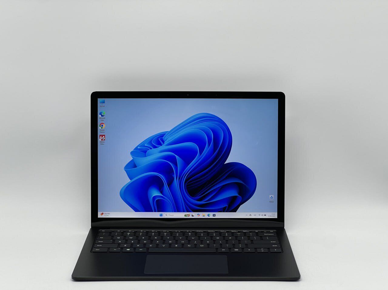 Ультрабук Microsoft Surface Laptop 3 / 13.5" (2256x1504) IPS Touch / Intel Core i5-1035G7 (4 (8) ядра по 1.2 - 3.7 GHz) / 8 GB DDR4 / 240 GB SSD / Intel Iris Plus Graphics / WebCam - Зображення 2