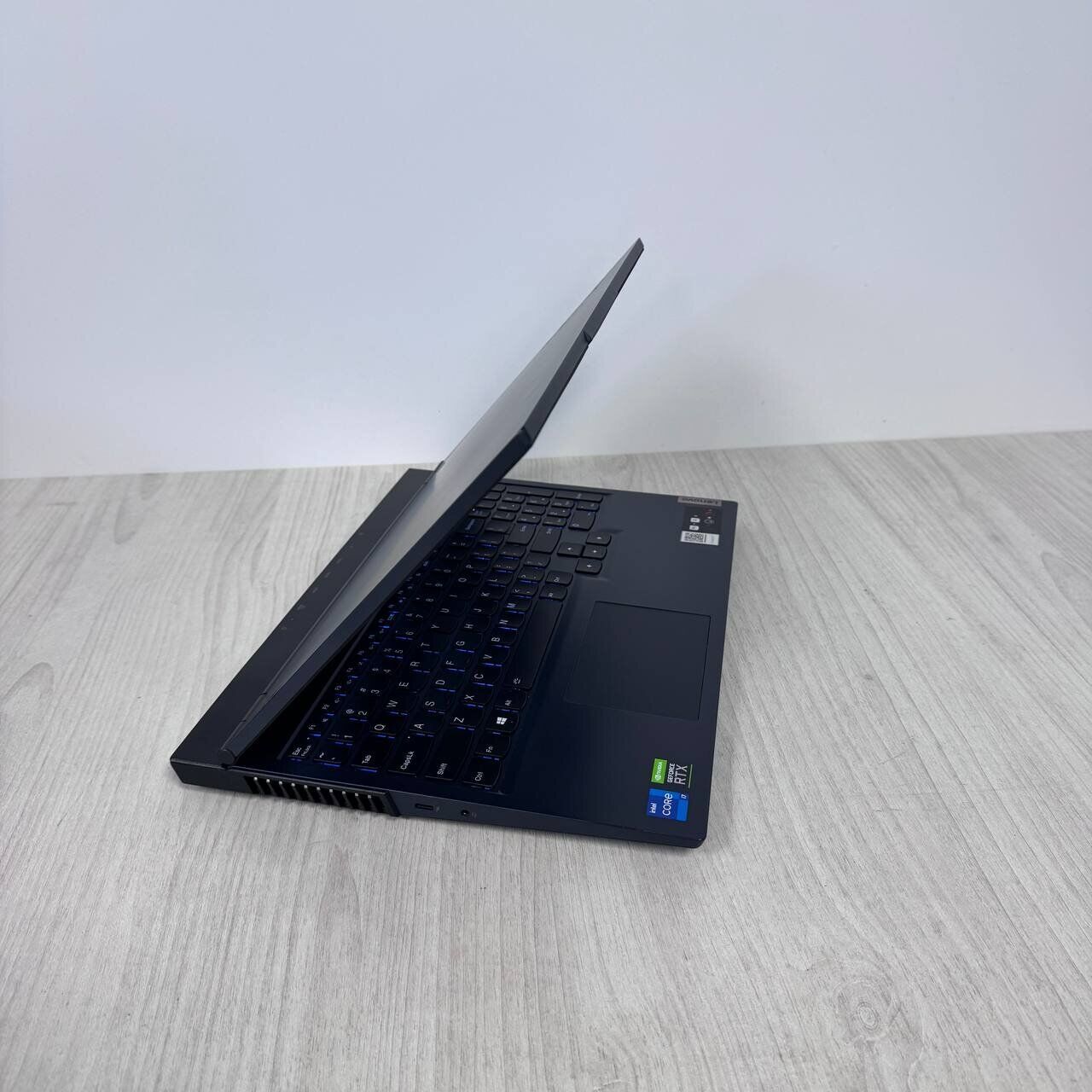 Ігровий ноутбук Б-клас Lenovo Legion 5 15ITH6H / 15.6" (1920x1080) IPS / Intel Core i7-11800H (8 (16) ядер по 2.3 - 4.6 GHz) / 16 GB DDR5 / 512 GB SSD NVMe / nVidia GeForce RTX 3070, 8 GB GDDR6, 256-bit / WebCam - Зображення 5