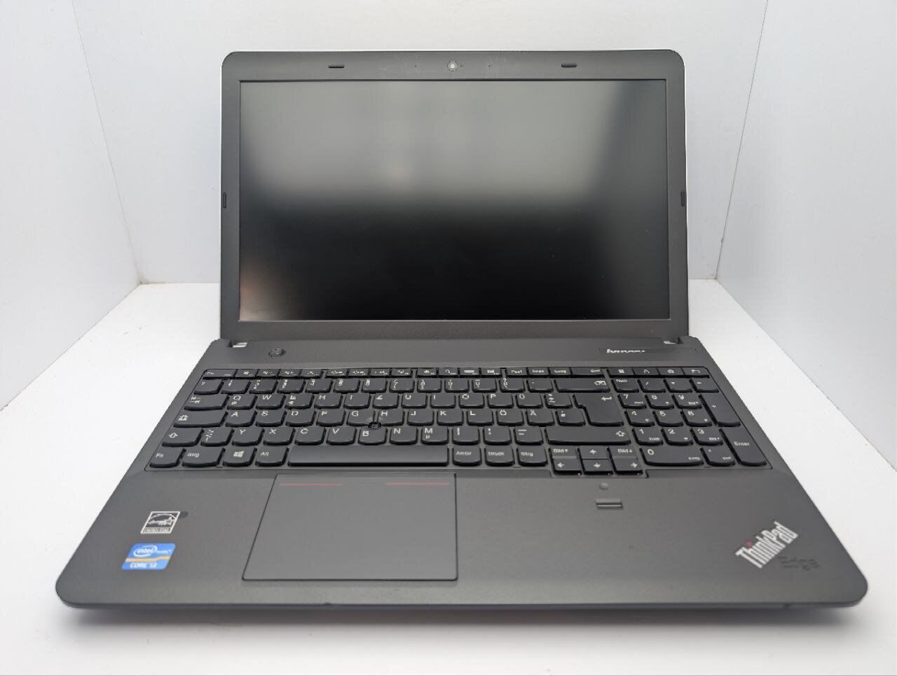 Ноутбук Lenovo ThinkPad E531 / 15.6'' (1366x768) TN / Intel Core i3-3120M (2 (4) ядра по 2.5 GHz) / 6 GB DDR3 / 1000 GB HDD / Intel HD Graphics 4000 / WebCam / DVD-ROM - Зображення 3