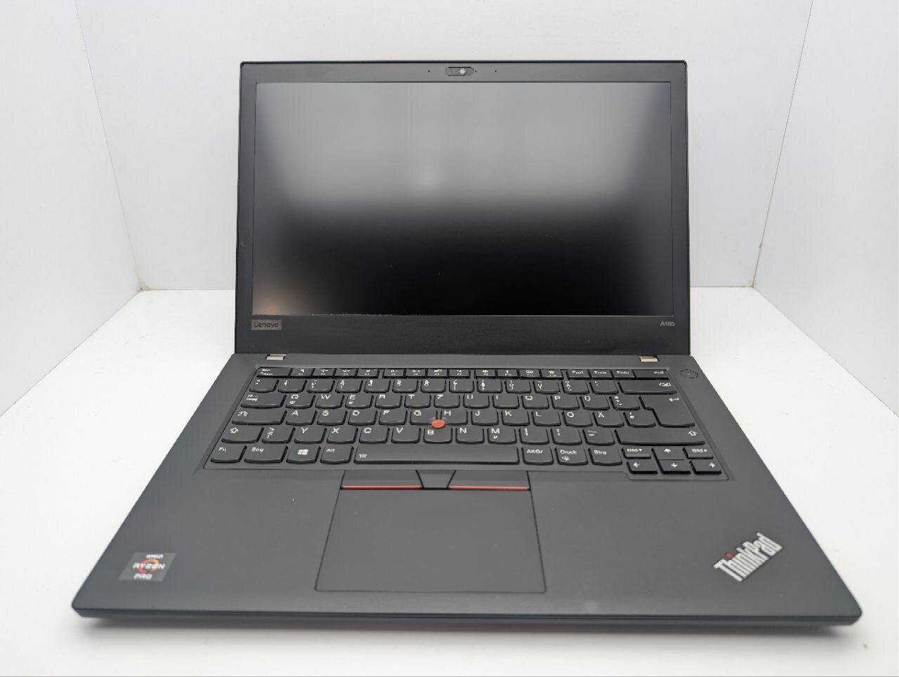 Ультрабук Lenovo ThinkPad A485 / 14" (1920x1080) IPS / AMD Ryzen 5 2500U (4 (8) ядра по 2.0 - 3.6 GHz) / 8 GB DDR4 / 256 GB SSD / AMD Radeon Vega 8 Graphics / WebCam - Зображення 3
