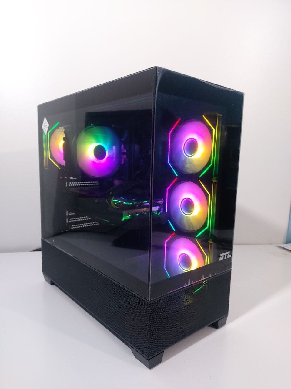 Ігровий ПК GTL Gaming Universe Black Tower / Intel Core i5-9400 (6 ядер по 2.9 - 4.1 GHz) / 16 GB DDR4 / 128 GB SSD M.2 + 512 GB SSD + 500 GB HDD / AMD Radeon RX 5700 XT, 8 GB GDDR6, 256-bit / 700W - Зображення 2