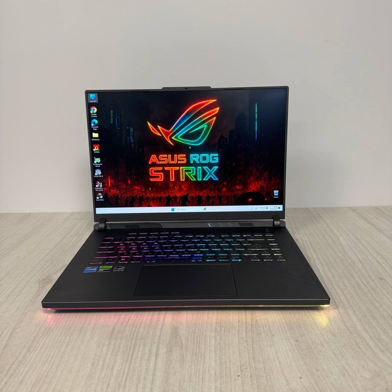 Ігровий ноутбук Б-клас Asus ROG Strix G16 G614JV / 16" (1920x1200) IPS / Intel Core i7-13650HX (14 (20) ядер по 3.6 - 4.9 GHz) / 16 GB DDR5 / 1000 GB SSD NVMe / nVidia GeForce RTX 4060, 8 GB GDDR6, 128-bit / WebCam - Зображення 2