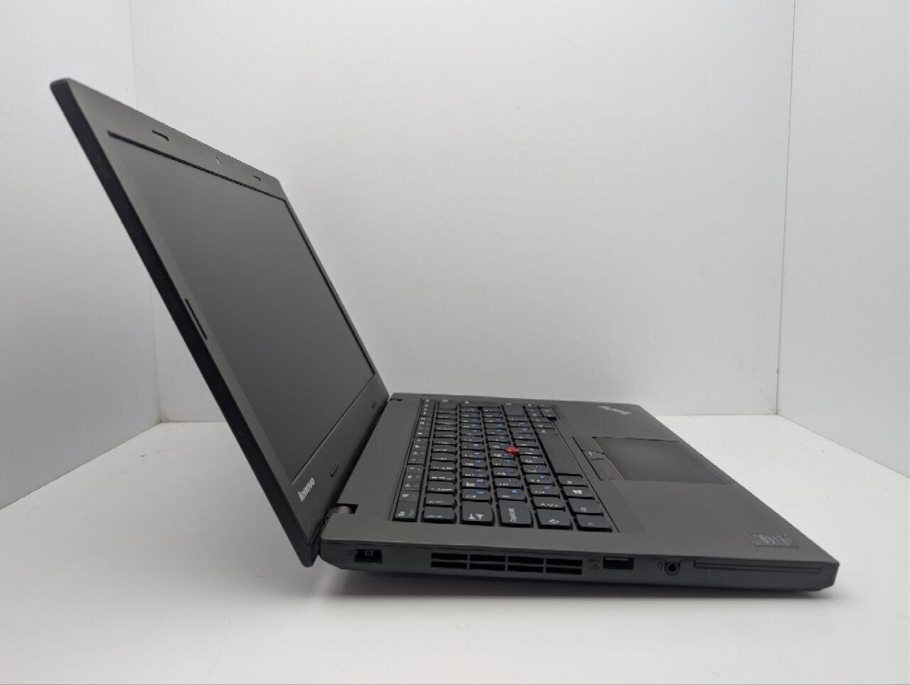 Ноутбук Lenovo ThinkPad L450 / 14" (1600x900) TN / Intel Core i5-4300U (2 (4) ядра по 1.9 - 2.9 GHz) / 8 GB DDR3 / 128 GB SSD / Intel HD Graphics 4400 / WebCam - Зображення 4