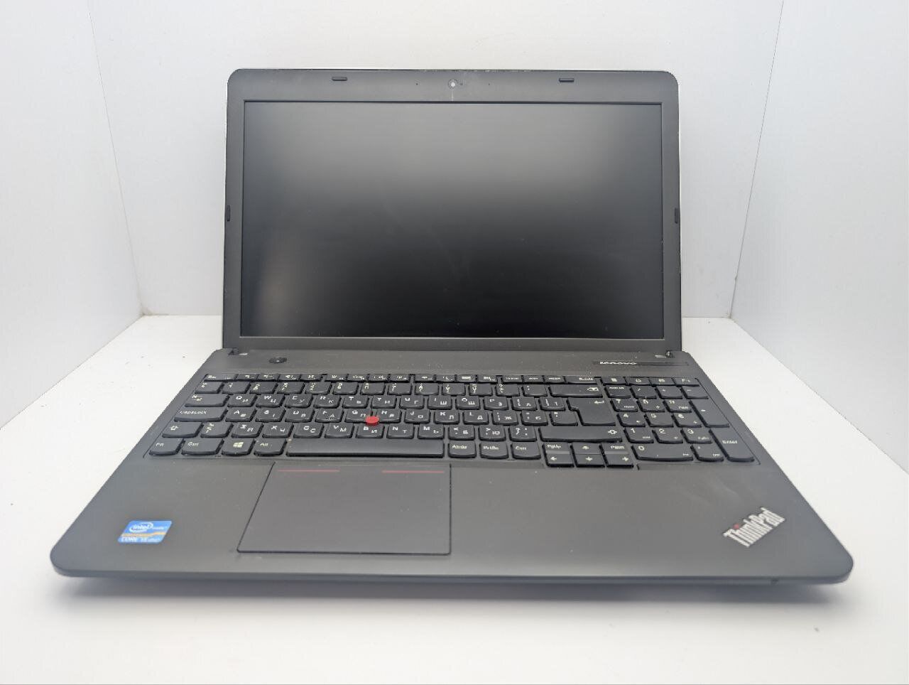 Ноутбук Lenovo ThinkPad E531 / 15.6'' (1366x768) TN / Intel Core i5-3320M (2 (4) ядра по 2.6 - 3.3 GHz) / 8 GB DDR3 / 120 GB SSD / Intel HD Graphics 4000 / WebCam / DVD-ROM - Зображення 3