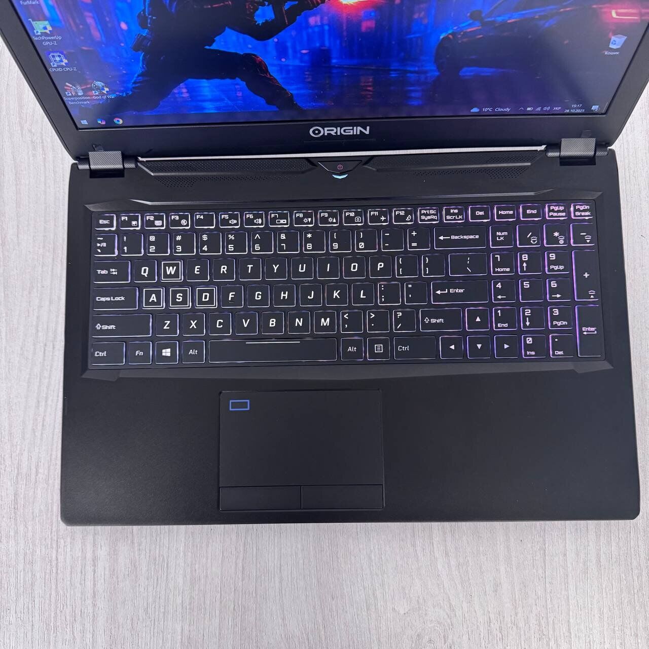 Ігровий ноутбук Origin Evo-15S P950HR-U / 15.6" (3840x2160) IPS / Intel Core i7-7700HQ (4 (8) ядра по 2.8 - 3.8 GHz) / 16 GB DDR4 / 500 GB SSD / nVidia GeForce GTX 1070 Max-Q, 8 GB GDDR5, 256-bit / WebCam - Зображення 8