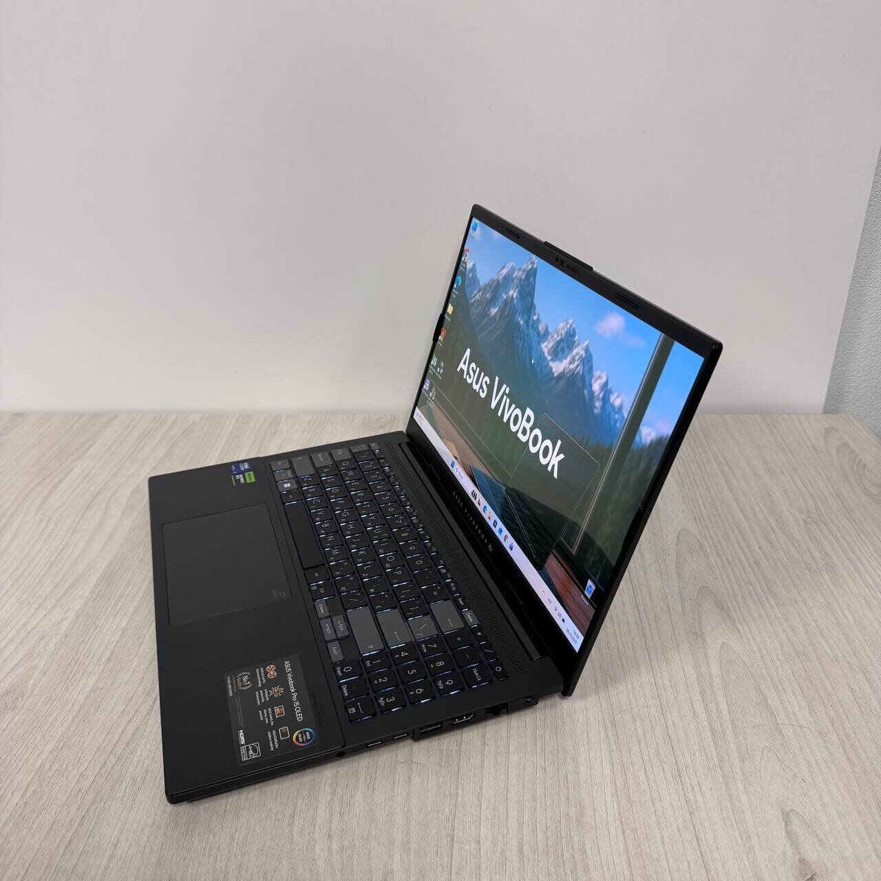 Ігровий ноутбук Б-клас Asus Vivobook Pro 15 OLED N6506MU / 15.6" (2560x1440) OLED / Intel Core Ultra 9 185H (16 (22) ядер по 2.3 - 5.1 GHz) / 24 GB DDR5 / 2000 GB SSD NVMe / nVidia GeForce RTX 4060, 8 GB GDDR6, 128-bit / WebCam - Зображення 5