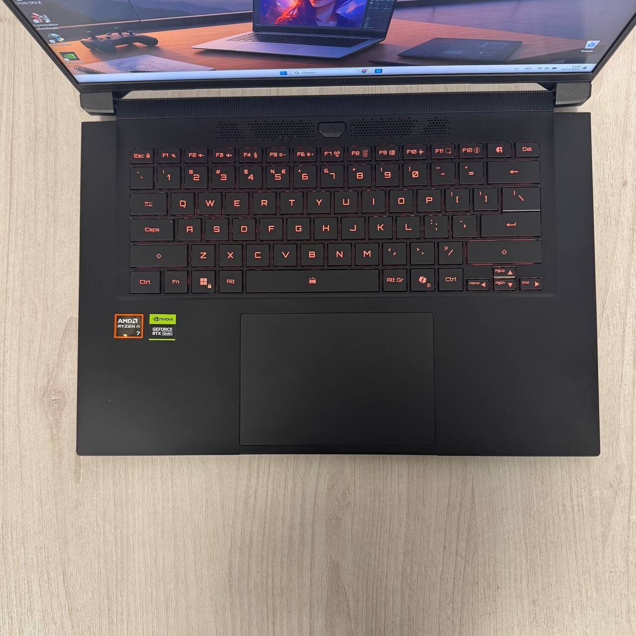 Ігровий ноутбук Gigabyte Aero X16 1WH / 16" (2560x1600) IPS / AMD Ryzen AI 7 350 (8 (16) ядер по 2.0 - 5.0 GHz) / 32 GB DDR5 / 1000 GB SSD NVMe / nVidia GeForce RTX 5070, 8 GB GDDR7, 128-bit / WebCam - Зображення 7