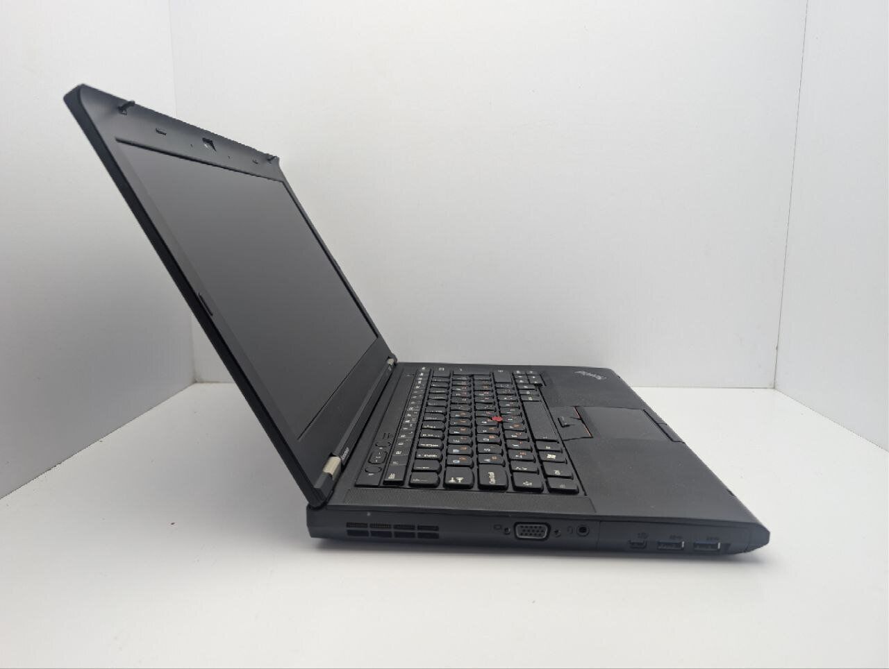 Ноутбук Lenovo ThinkPad T430 / 14" (1600x900) TN / Intel Core i5-3320M (2 (4) ядра по 2.6 - 3.3 GHz) / 8 GB DDR3 / 120 GB SSD / Intel HD Graphics 4000 / WebCam - Зображення 4