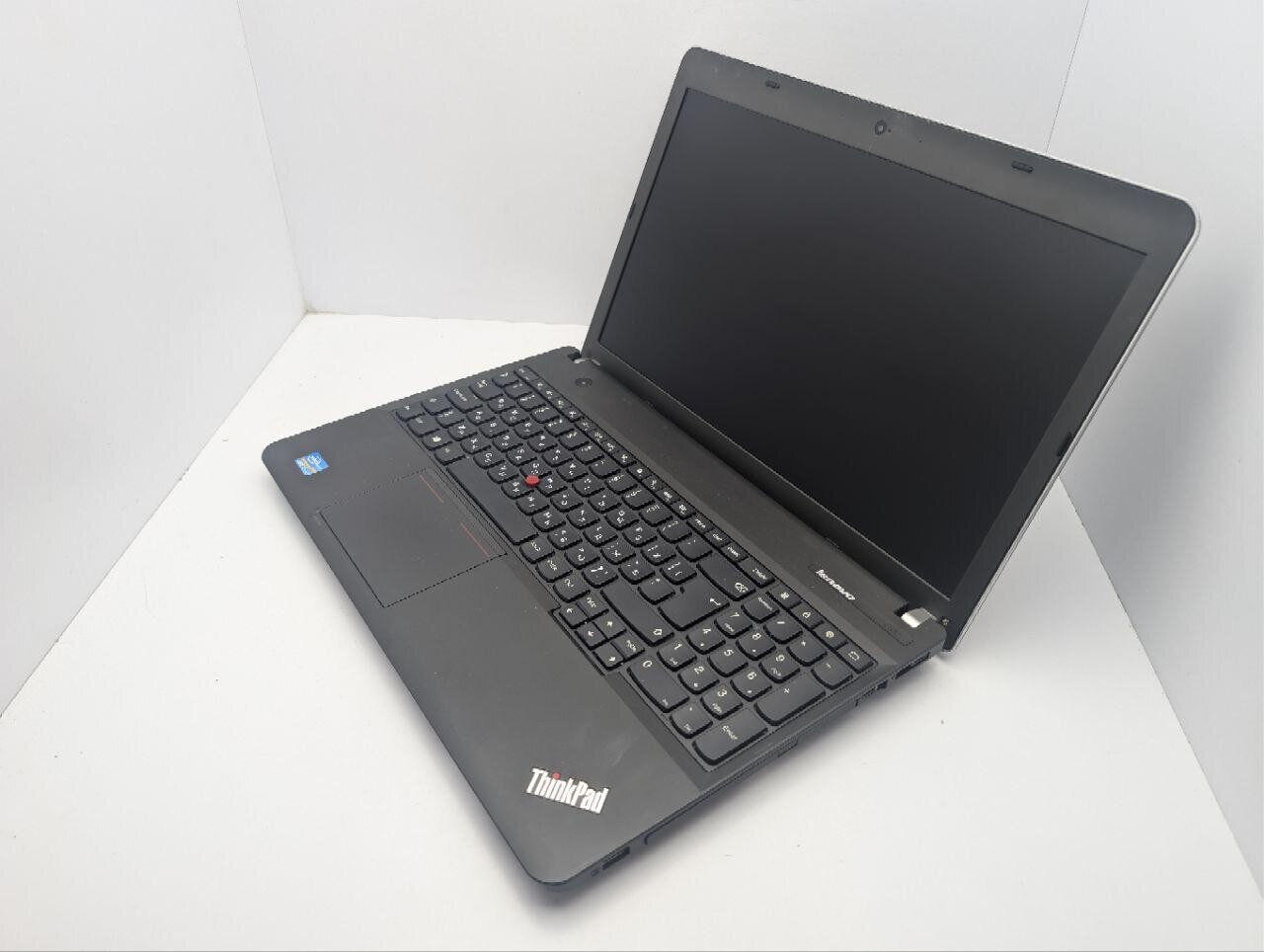 Ноутбук Lenovo ThinkPad E531 / 15.6'' (1366x768) TN / Intel Core i5-3320M (2 (4) ядра по 2.6 - 3.3 GHz) / 8 GB DDR3 / 120 GB SSD / Intel HD Graphics 4000 / WebCam / DVD-ROM - Зображення 7