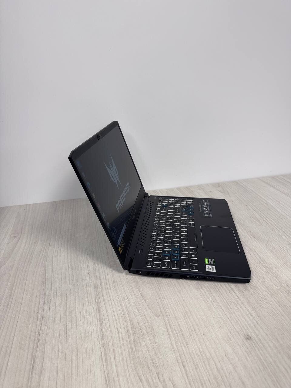 Ігровий ноутбук Acer Predator Helios 300 PH315-53 / 15.6" (1920x1080) IPS / Intel Core i7-10750H (6 (12) ядер по 2.6 - 4.8 GHz) / 16 GB DDR4 / 512 GB SSD NVMe / nVidia GeForce RTX 3070, 8 GB GDDR6, 256-bit / WebCam - Зображення 4