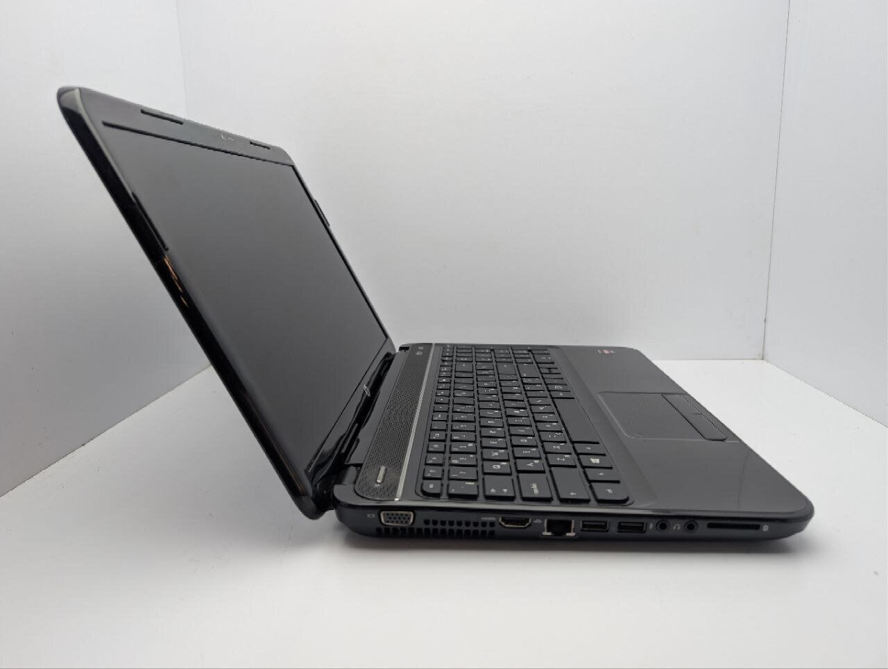 Ноутбук HP Pavilion G6 2332sr / 15.6" (1366x768) TN / AMD A6-4400M (2 ядра по 2.7 - 3.2 GHz) / 8 GB DDR3 / 128 GB SSD / AMD Radeon HD 7520G Graphics / WebCam / DVD-ROM - Зображення 4