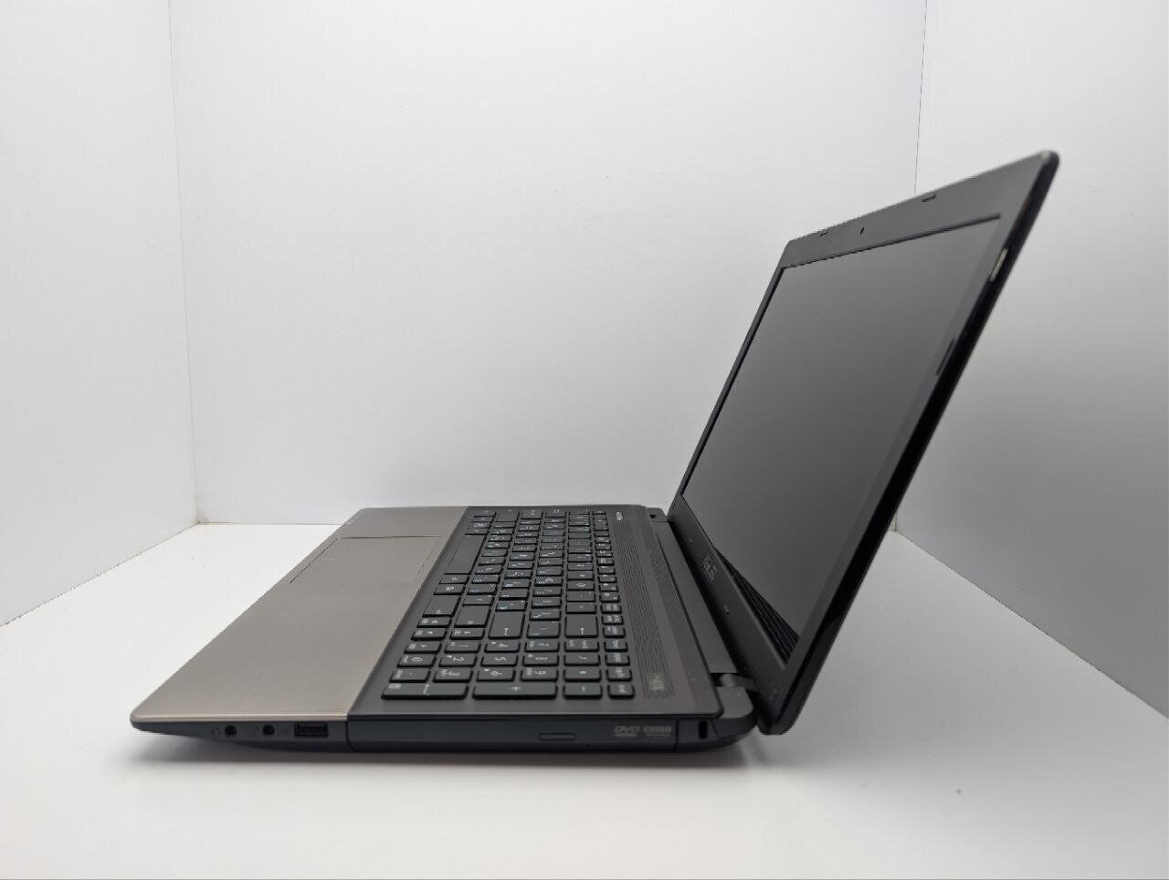 Ноутбук Asus K55A / 15.6" (1366x768) TN / Intel Core i3-3110M (2 (4) ядра по 2.4 GHz) / 8 GB DDR3 / 120 GB SSD / Intel HD Graphics 4000 / WebCam - Зображення 5