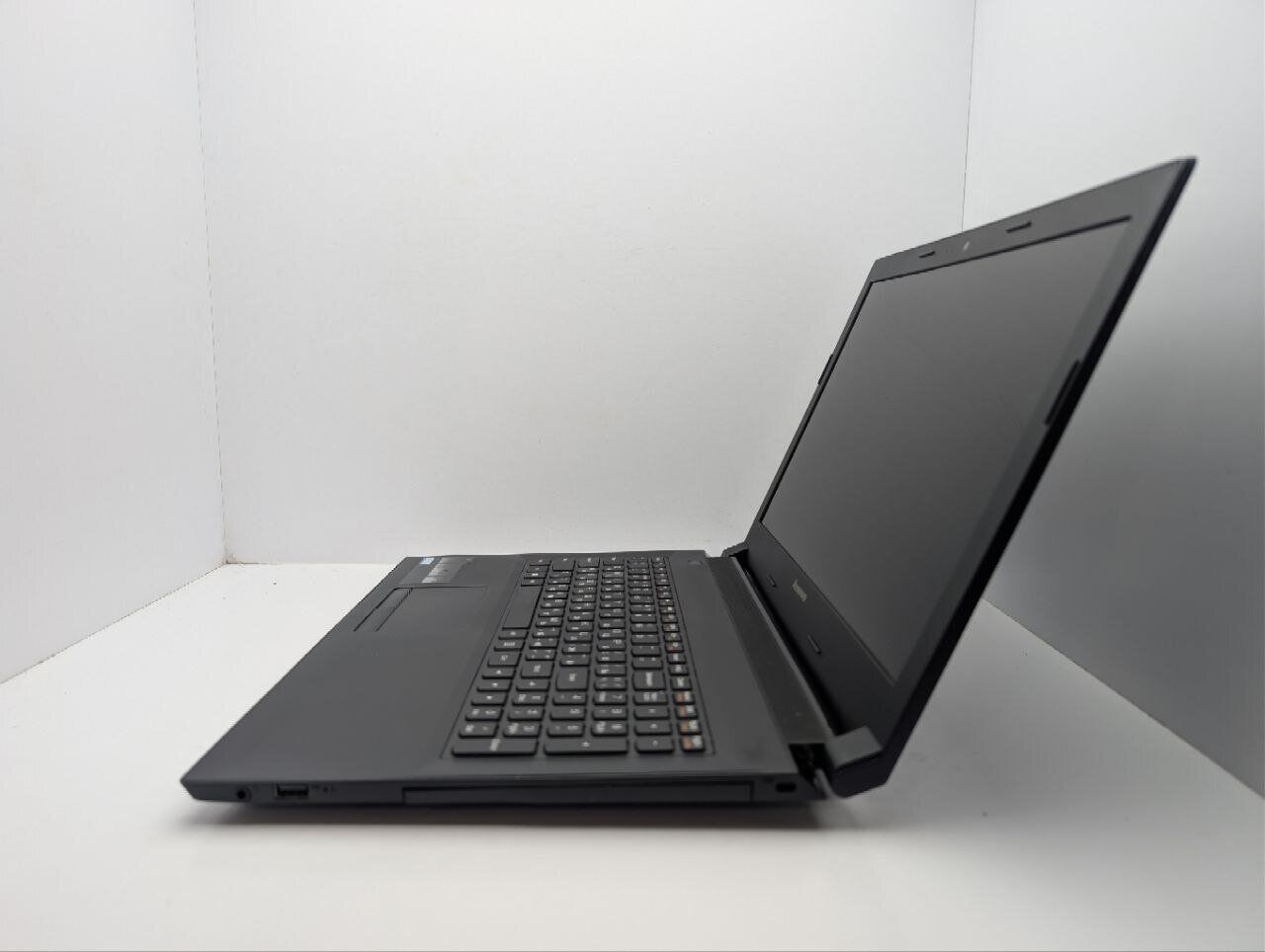 Ноутбук Lenovo B50-30 / 15.6'' (1366x768) TN / Intel Pentium N3540 (4 ядра по 2.16 - 2.66 GHz) / 8 GB DDR3 / 120 GB SSD / Intel HD Graphics / WebCam - Зображення 5