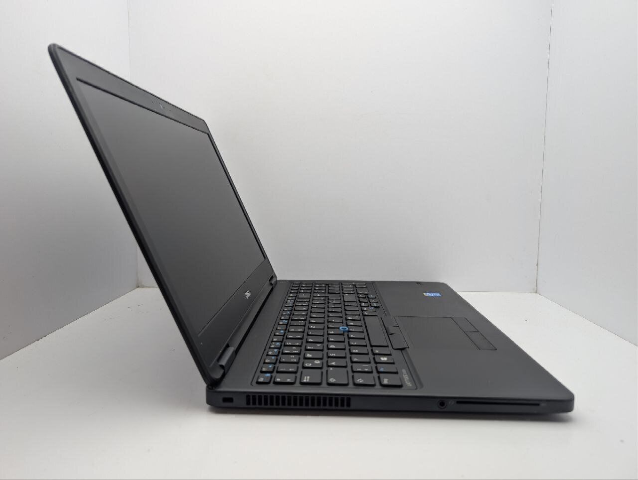 Ноутбук Dell Latitude E5550 / 15.6" (1920x1080) IPS / Intel Core i5-5300U (2 (4) ядра по 2.3 - 2.9 GHz) / 8 GB DDR3 / 240 GB SSD / nVidia GeForce 830M, 2 GB GDDR3, 64-bit / WebCam - Зображення 4