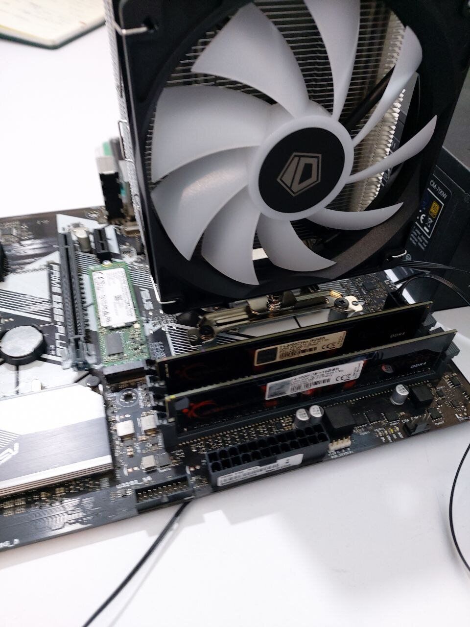 Ігровий ПК GTL Gaming Universe Black Tower / Intel Core i5-9400 (6 ядер по 2.9 - 4.1 GHz) / 16 GB DDR4 / 128 GB SSD M.2 + 512 GB SSD + 500 GB HDD / AMD Radeon RX 5700 XT, 8 GB GDDR6, 256-bit / 700W - Зображення 8