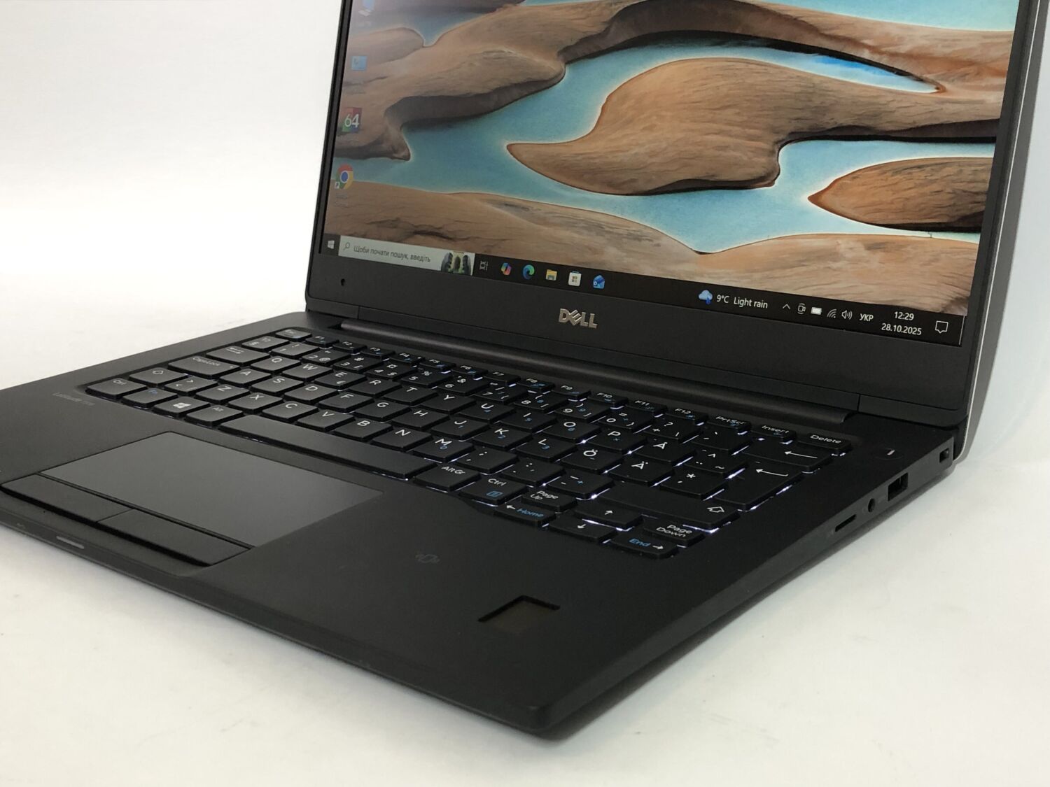 Ультрабук Б-клас Dell Latitude 7370 / 13.3" (1920x1080) IPS / Intel Core m7-6Y75 (2 (4) ядра по 1.2 - 3.1 GHz) / 8 GB DDR3 / 256 GB SSD / Intel HD Graphics 515 / WebCam / Win 10 Pro - Зображення 9