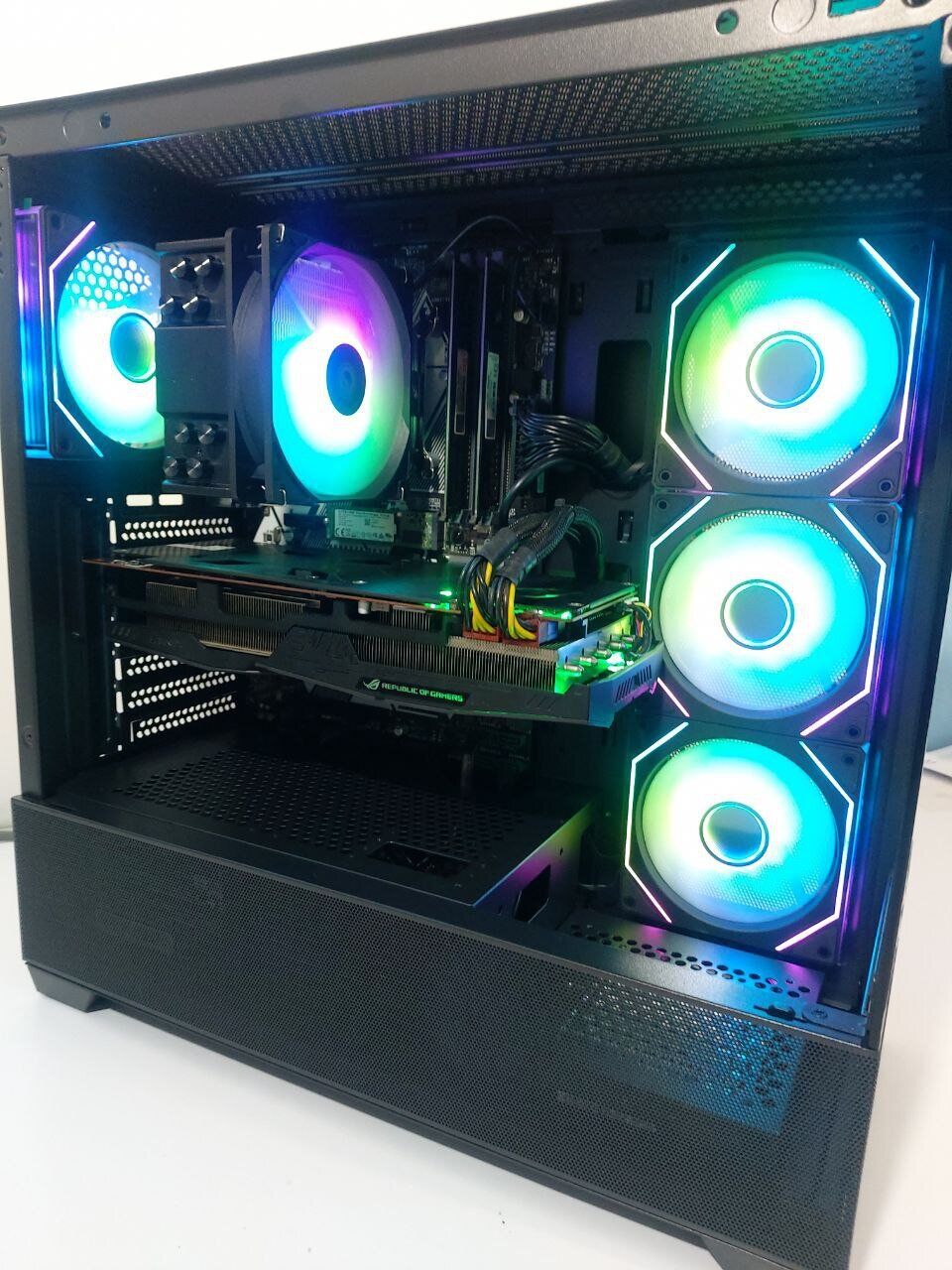 Ігровий ПК GTL Gaming Universe Black Tower / Intel Core i5-9400 (6 ядер по 2.9 - 4.1 GHz) / 16 GB DDR4 / 128 GB SSD M.2 + 512 GB SSD + 500 GB HDD / AMD Radeon RX 5700 XT, 8 GB GDDR6, 256-bit / 700W - Зображення 3