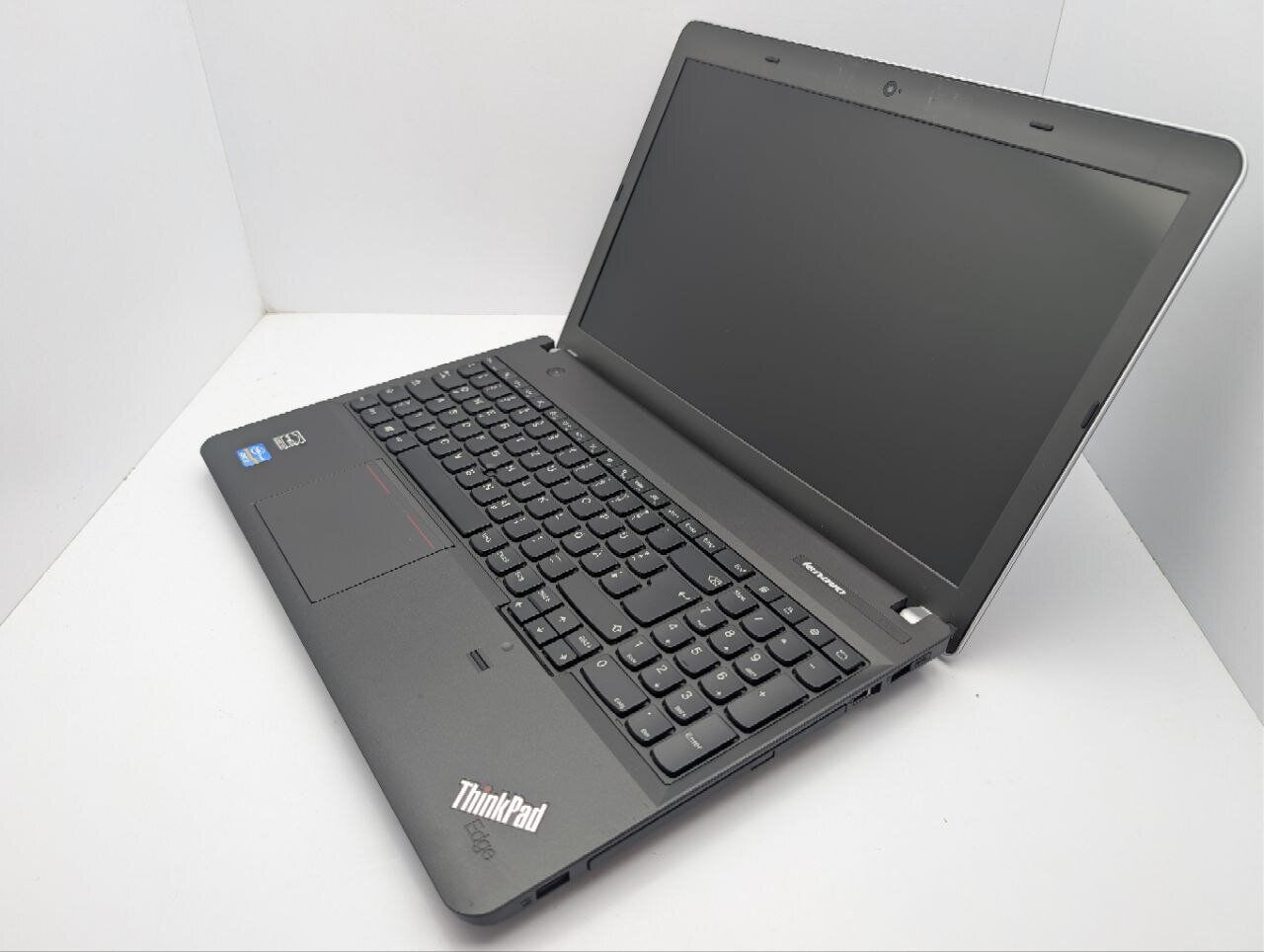 Ноутбук Lenovo ThinkPad E531 / 15.6'' (1366x768) TN / Intel Core i3-3120M (2 (4) ядра по 2.5 GHz) / 6 GB DDR3 / 1000 GB HDD / Intel HD Graphics 4000 / WebCam / DVD-ROM - Зображення 7