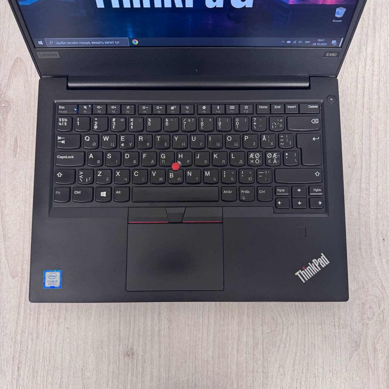 Ноутбук Lenovo ThinkPad E480 / 14" (1920x1080) IPS / Intel Core i5-8250U (4 (8) ядра по 1.6 - 3.4 GHz) / 8 GB DDR4 / 256 GB SSD NVMe / Intel UHD Graphics 620 / WebCam - Зображення 8