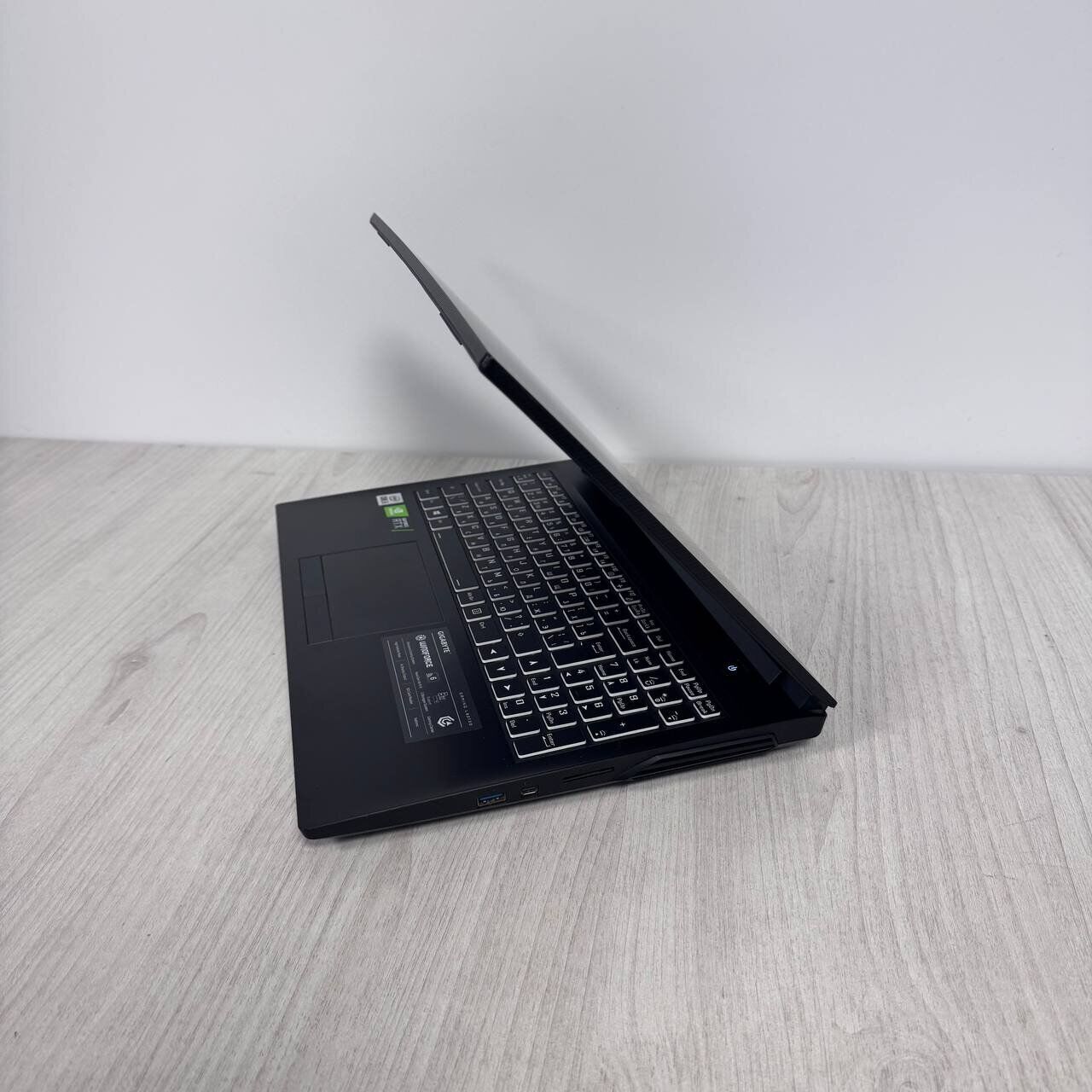 Ігровий ноутбук Б-клас Gigabyte G5 KC / 15.6" (1920x1080) IPS / Intel Core i5-10500H (6 (12) ядер по 2.5 - 4.5 GHz) / 16 GB DDR4 / 512 GB SSD NVMe / nVidia GeForce RTX 3060, 6 GB GDDR6, 192-bit / WebCam - Зображення 7