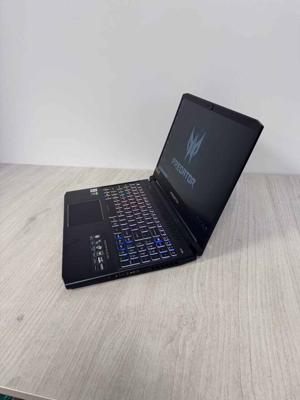 Ігровий ноутбук Acer Predator Helios 300 PH315-53 / 15.6" (1920x1080) IPS / Intel Core i7-10750H (6 (12) ядер по 2.6 - 4.8 GHz) / 16 GB DDR4 / 512 GB SSD NVMe / nVidia GeForce RTX 3070, 8 GB GDDR6, 256-bit / WebCam - Зображення 5