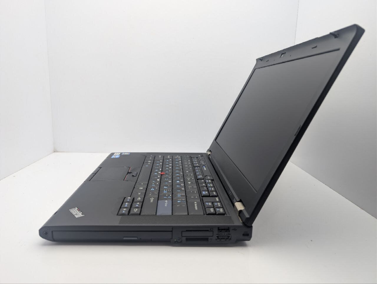 Ноутбук Lenovo ThinkPad T420 / 14" (1600x900) TN / Intel Core i5-2520M (2 (4) ядра по 2.5 - 3.2 GHz) / 8 GB DDR3 / 128 GB SSD / Intel HD Graphics 3000 / WebCam / DVD-ROM - Зображення 5