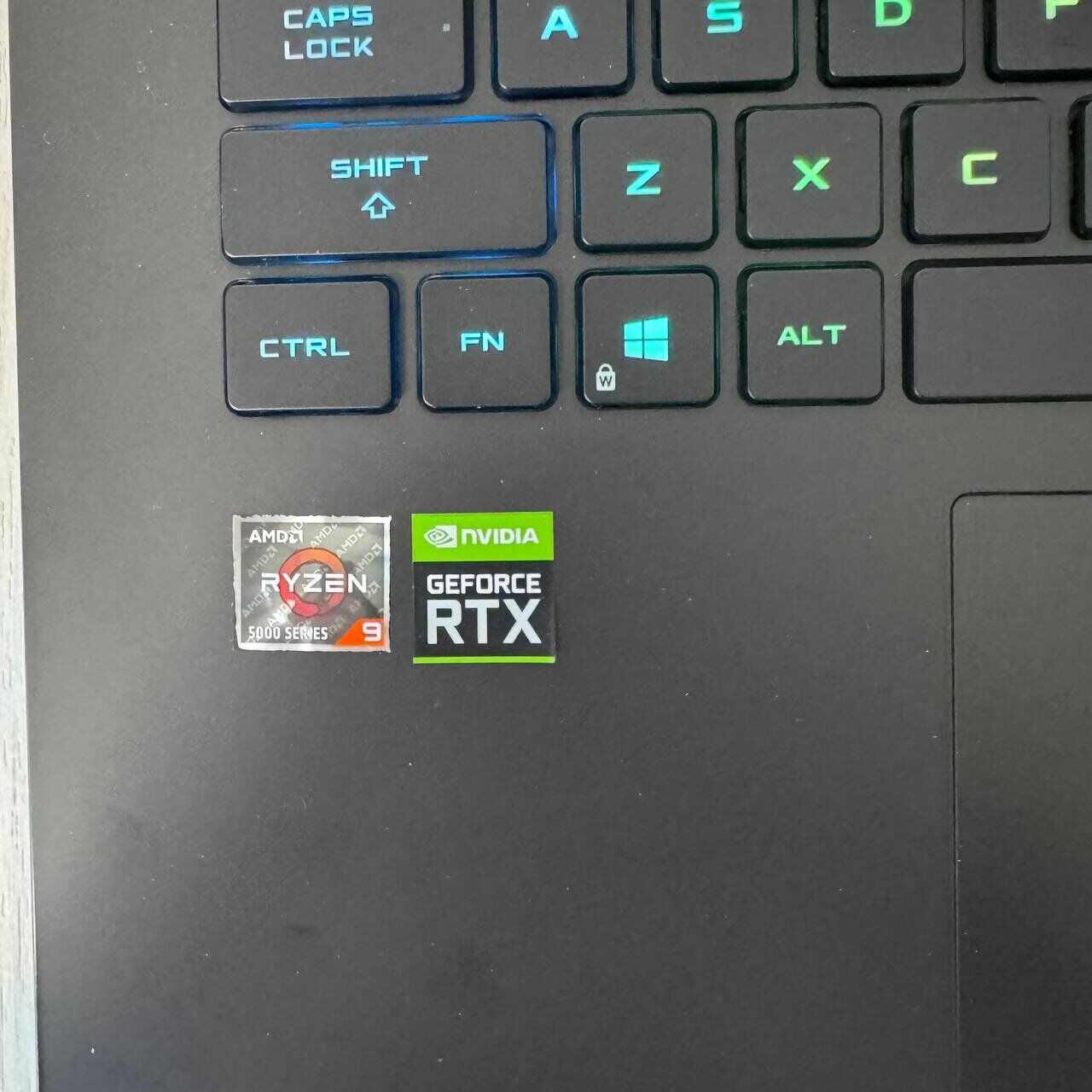 Ігровий ноутбук Asus ROG Strix SCAR 15 G533QS / 15.6" (1920x1080) IPS / AMD Ryzen 9 5900HS (8 (16) ядер по 3.0 - 4.6 GHz) / 32 GB DDR4 / 1000 GB SSD / nVidia GeForce RTX 3080, 16 GB GDDR6, 256-bit - Зображення 9