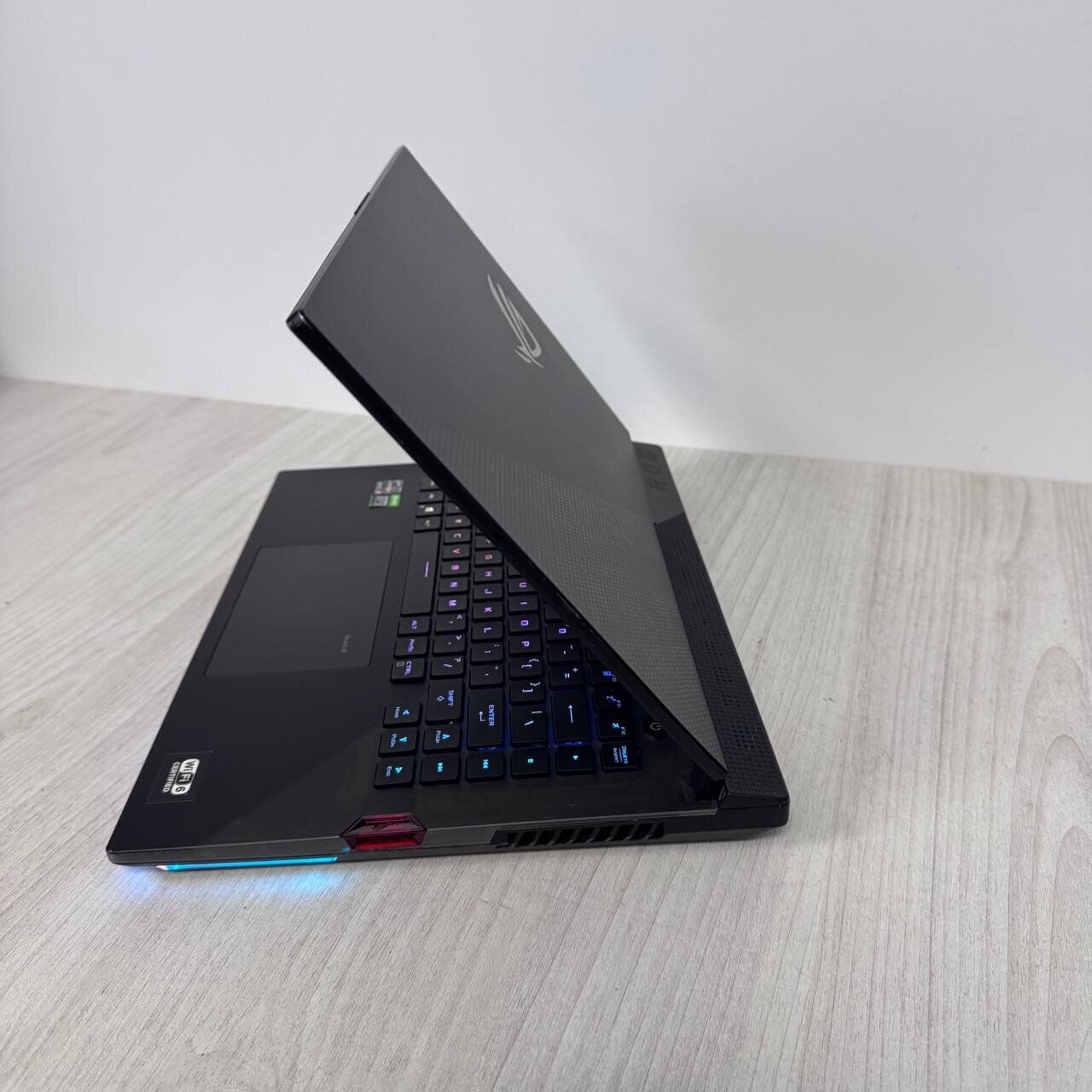 Ігровий ноутбук Asus ROG Strix SCAR 15 G533QS / 15.6" (1920x1080) IPS / AMD Ryzen 9 5900HS (8 (16) ядер по 3.0 - 4.6 GHz) / 32 GB DDR4 / 1000 GB SSD / nVidia GeForce RTX 3080, 16 GB GDDR6, 256-bit - Зображення 7