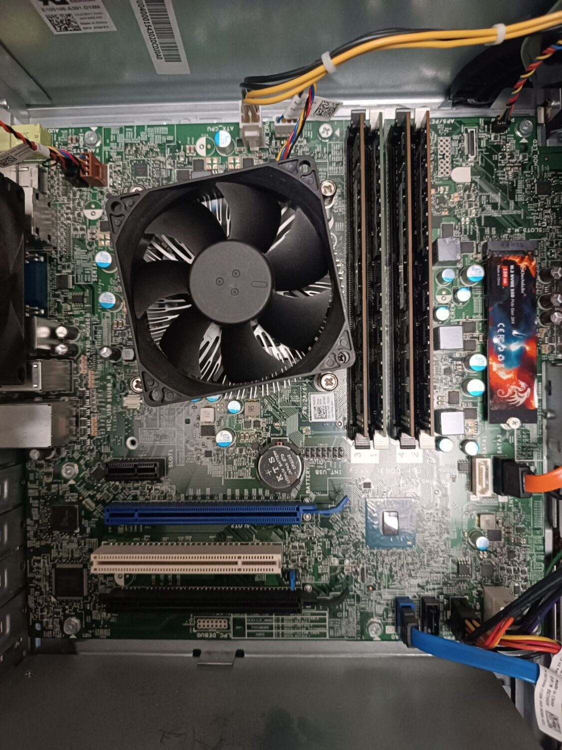 Комп'ютер Dell OptiPlex 5040 Tower / Intel Core i5-6500 (4 ядра по 3.2 - 3.6 GHz) / 8 GB DDR3 / 120 GB SSD / Intel HD Graphics 530 - Зображення 5