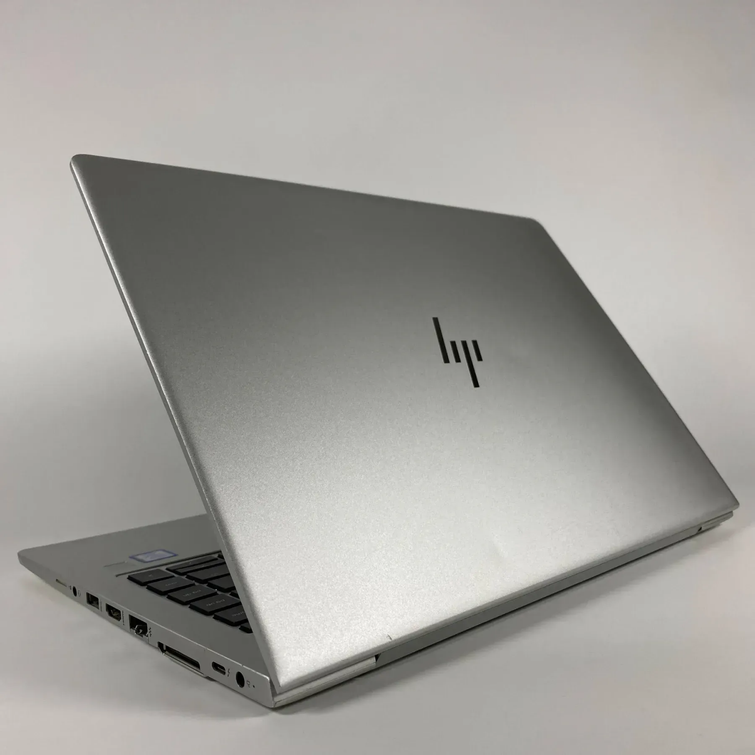 Ультрабук Б-клас HP EliteBook 840 G5 / 14" (1920x1080) IPS / Intel Core i5-8350U (4 (8) ядра по 1.7 - 3.6 GHz) / 16 GB DDR4 / 256 GB SSD / Intel UHD Graphics 620 / WebCam / TouchID - Зображення 7
