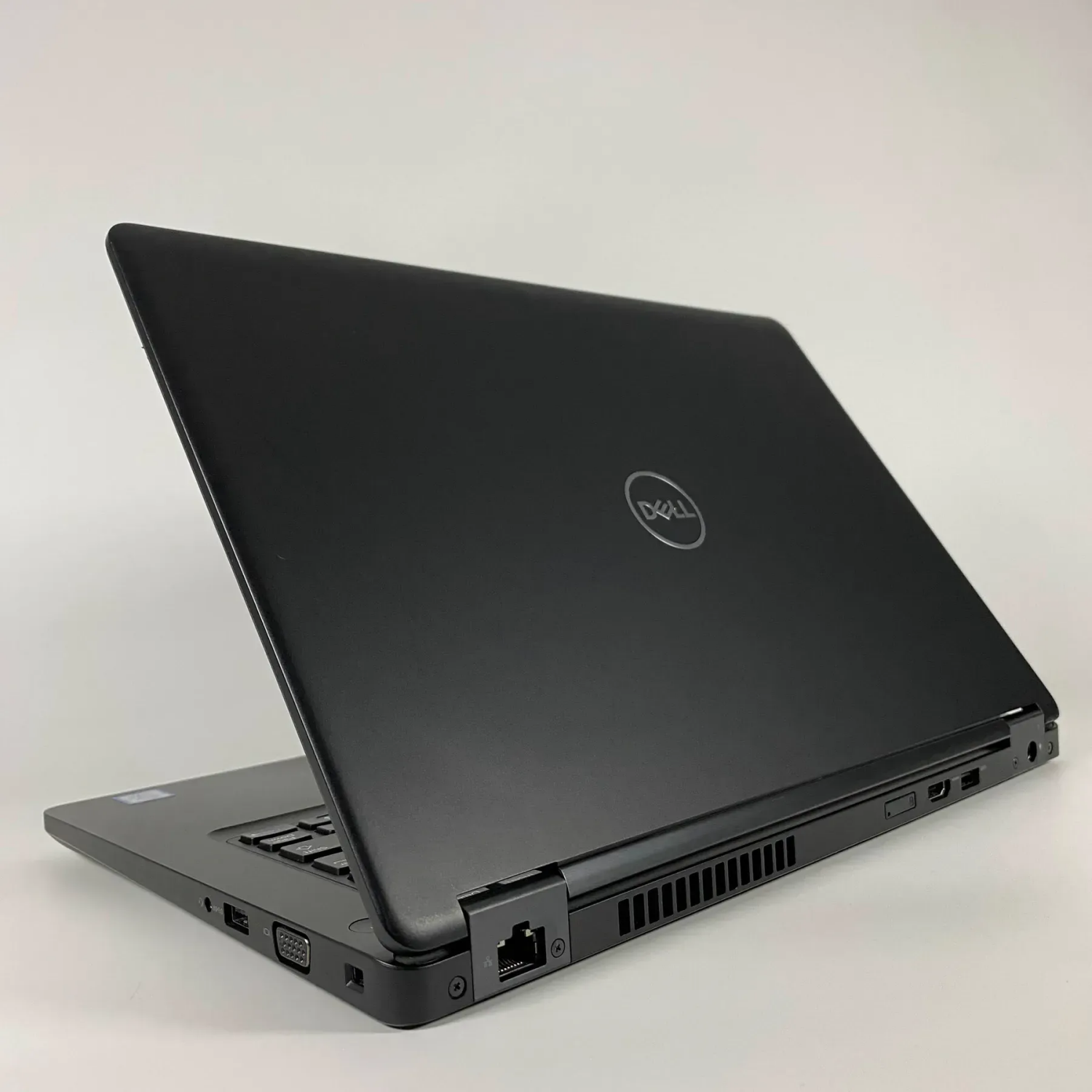 Ультрабук Dell Latitude 5490 / 14" (1920x1080) IPS Touch / Intel Core i5-8250U (4 (8) ядра по 1.6 - 3.4 GHz) / 16 GB DDR4 / 256 GB SSD / Intel UHD Graphics 620 / WebCam / HDMI - Зображення 7