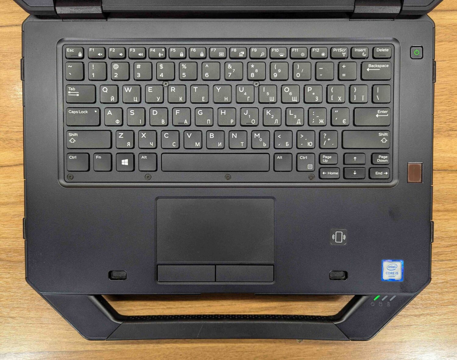 Захищений ноутбук Dell Latitude 14 Rugged 5414 / 14" (1920x1080) IPS Touch / Intel Core i5-6300U (2 (4) ядра по 2.4 - 3.0 GHz) / 8 GB DDR4 / 240 GB SSD / Intel HD Graphics 520 / HDMI / Windows 10 - Зображення 3